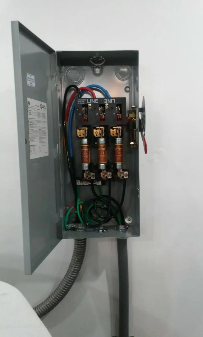 Three-phase disconnect switch installed for Electrical Wiring & Rewiring in Blackshear